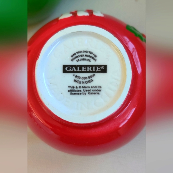 M&M's Red and Green Holiday Character Mug Set New Condition - Picture 7 of 9